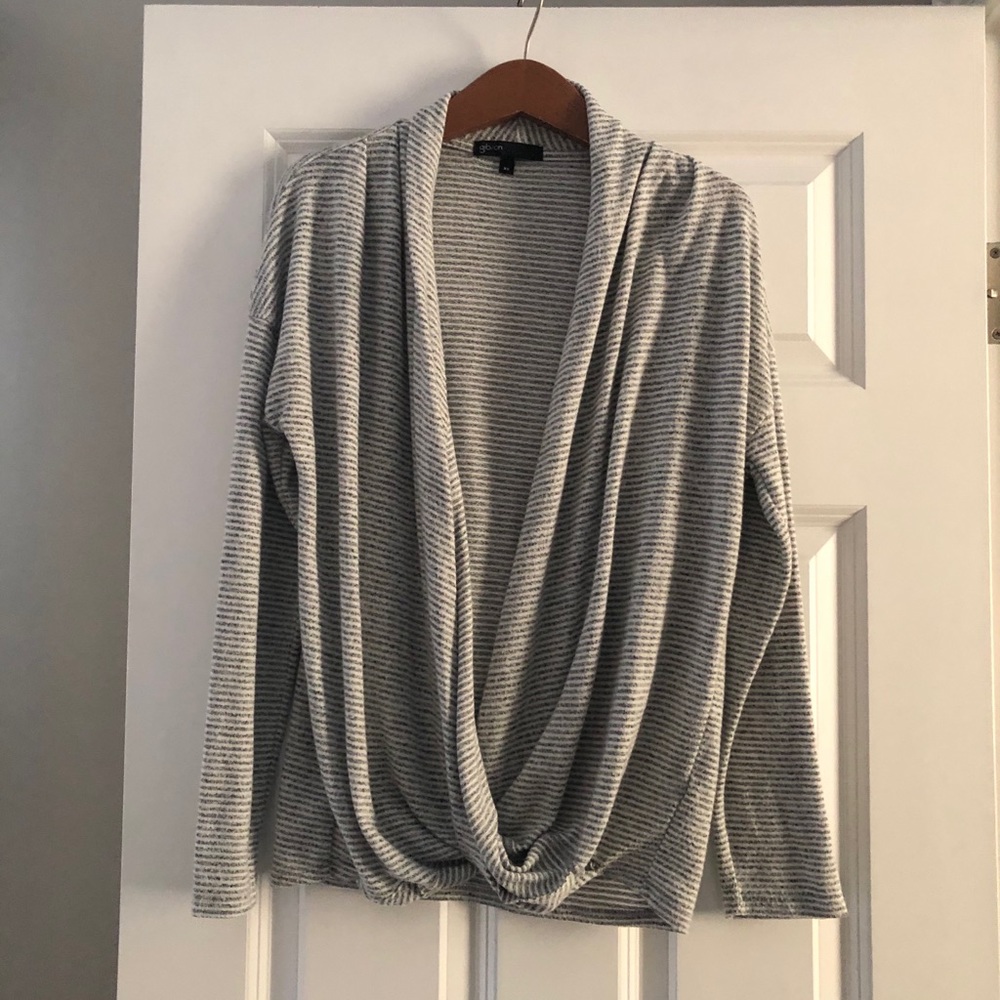 Gibson open front cozy top